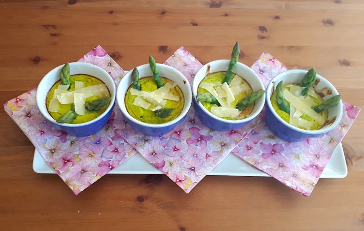 Petits flans aux&nbsp;asperges