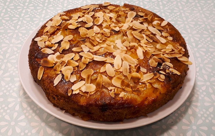 Gâteau moelleux aux abricots et aux&nbsp;amandes